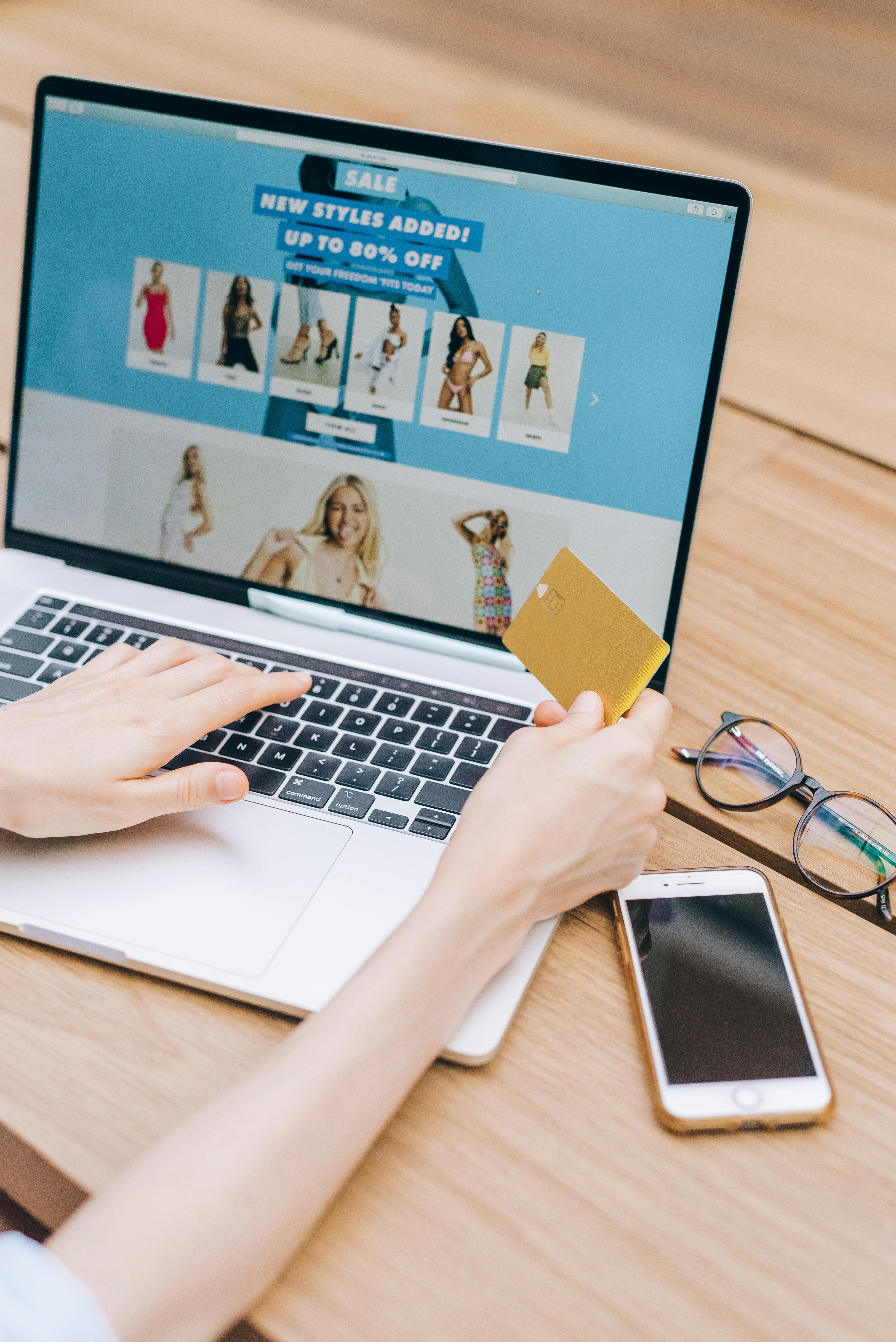 E-commerce & Online Stores 2